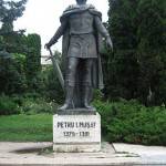 Statuia_lui_Petru_I_Muşat_din_Suceava