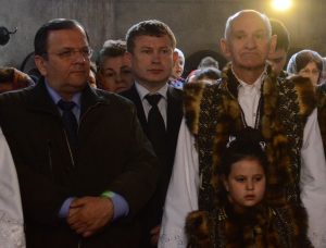 Candidatul PNL, și-a început campania chiar la biserica din comună 2