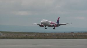 Prima aterizare a unui avion Wizz Air pe Aeroportul Ștefan cel Mare Suceava