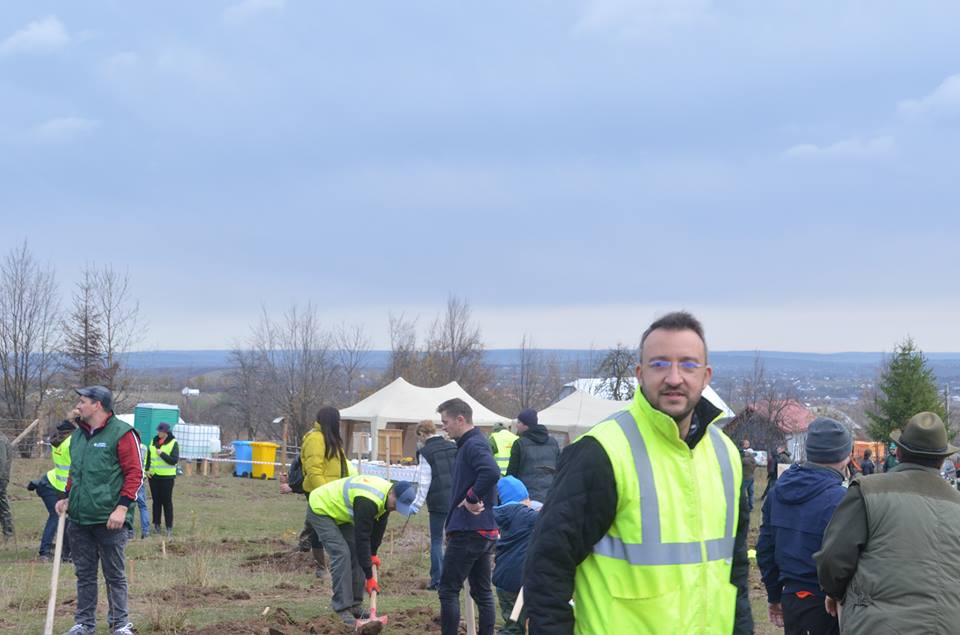 S-a dat startul proiectului „Pădurea de Mâine” plantându-se 21 de mii de arbori 