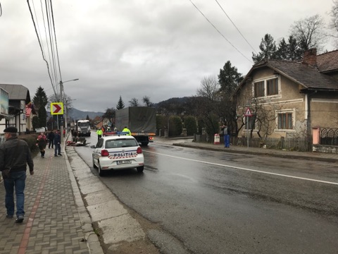 Trafic blocat în Câmpulung Moldovenesc, din cauza unui accident rutier